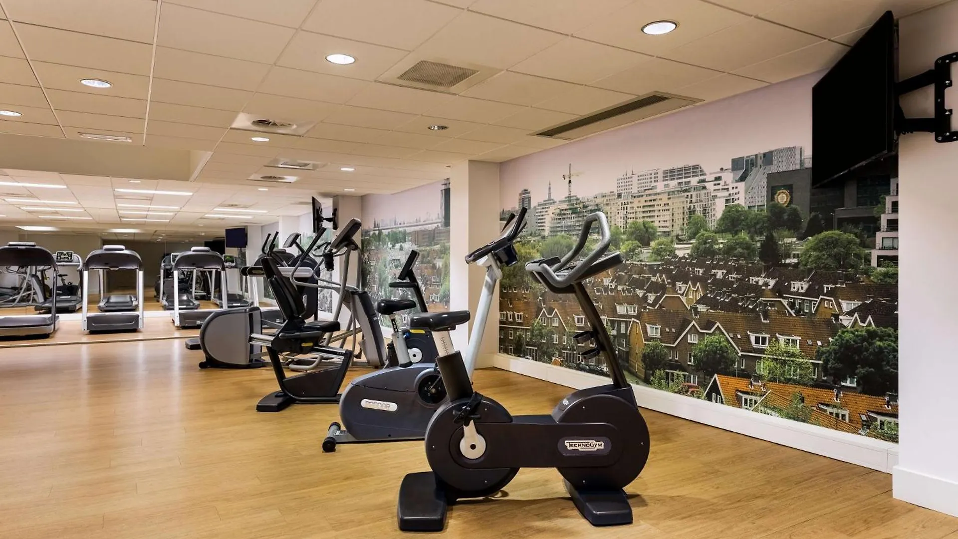 Nh Amsterdam Noord Otel 4*,